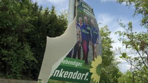 Vandalismus in Denkendorf: Unbekannte zerstören Wahlplakate der Grünen