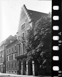 Die Handelskammer in der Kanzleistraße 33–35, der Sitz der drei Stuttgarter Börsen ab dem 5. September 1923, in der Eckansicht.     Foto: cg